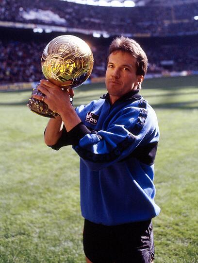 ...ihn 1988 der Ruf der Serie A lockte. Wahrend seiner Zeit bei Inter Mailand wurde der Kapitän der deutschen Weltmeister-Elf von 1990 zum Weltfußballer des Jahres gekürt.