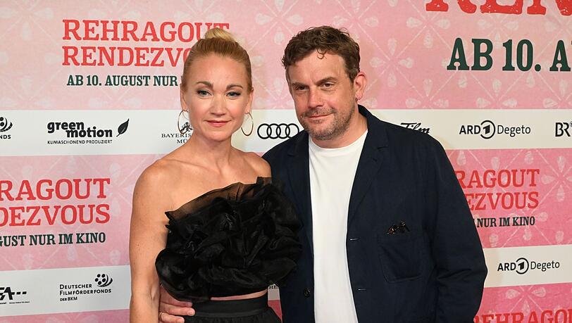 Die Schauspieler Sebastian Bezzel und Lisa Maria Potthoff bei der Premiere von "Rehragout Rendezvous".