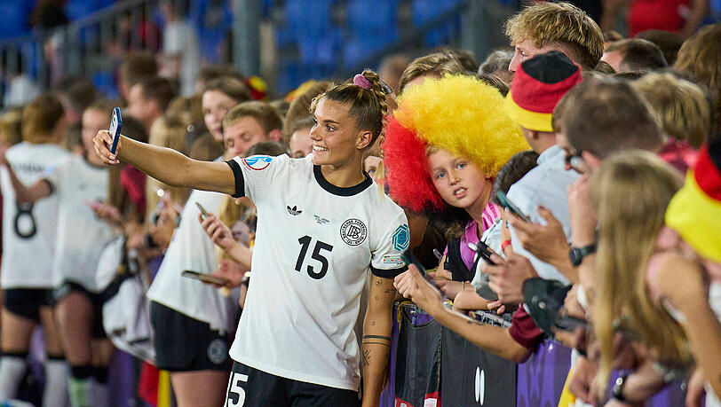Da ist Feuer drin: Simic bescheinigt dem DFB-Team Charakter – das Erfolgsrezept. Da ist Feuer drin: Simic bescheinigt dem DFB-Team Charakter – das Erfolgsrezept.