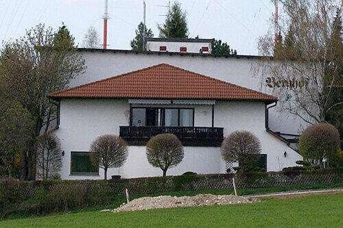 Der idyllische Berghof auf dem Dillberg steht seit vier Jahren leer. Der Besitzer will verkaufen &ndash; egal, an wen.