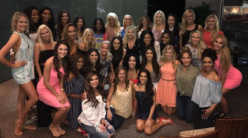 Im Jahre 2002 gegründet, und damit eine der jüngeren Formationen: die Houston Texans Cheerleader.