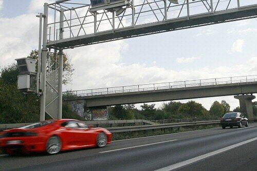 Im schlechten Zustand ist angeblich so manche Autobahn im Westen Deutschlands