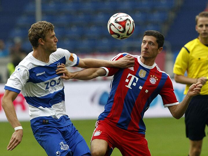 Beim Testspiel gegen den MSV Duisburg trifft Robert Lewandowski erstmals für die Bayern.