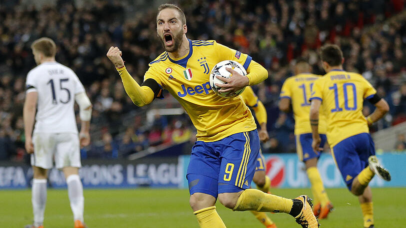 Gonzalo Higuain von Juventus Turin jubelt über sein Tor zum zwischenzeitlichen 1:1 gegen Tottenham Hotspur.
