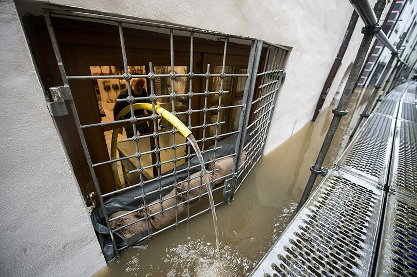 Hochwasser in Passau: In der Nacht zum Montag hat sich die Lage nochmal zugespitzt. Die Bilder der Katastrophe.