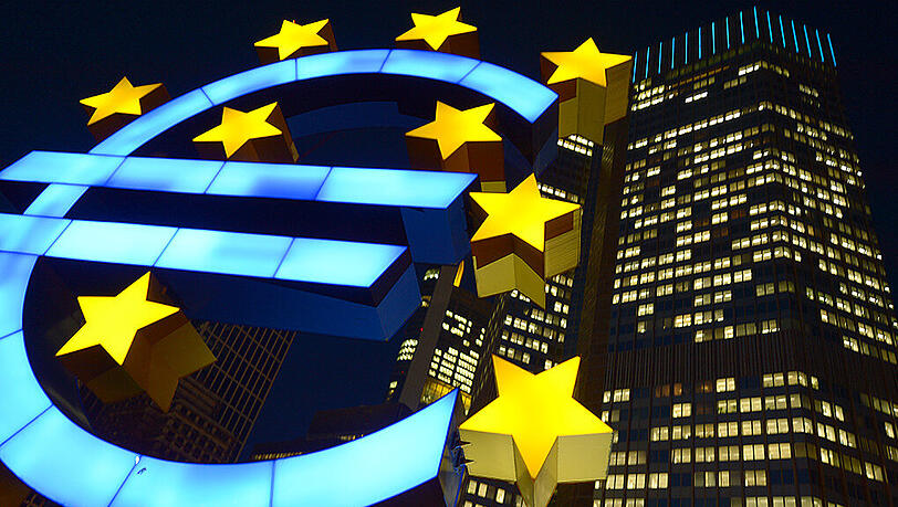 Die Europäische Zentralbank hat angeblich erneut die Nothilfen für die griechischen Banken erhöht. Die Europäische Zentralbank hat angeblich erneut die Nothilfen für die griechischen Banken erhöht.