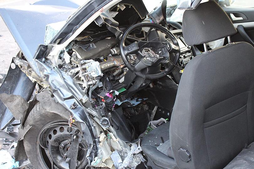 Bei dem Horror-Crash auf der B20 kam ein Mann ums Leben.