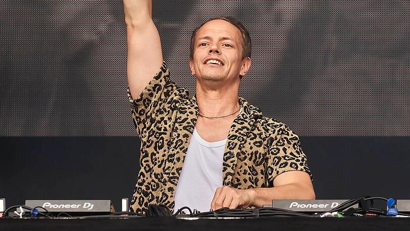 Frans Zimmer, besser bekannt als DJ Alle Farben, ist seit elf Jahren erfolgreich in der internationalen Musikbranche tätig.