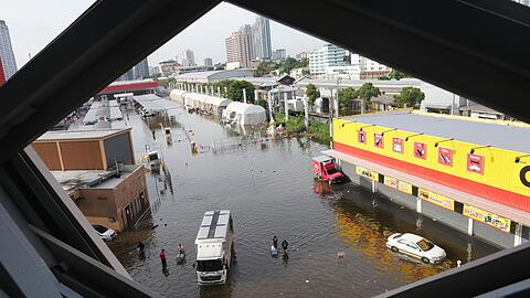 Hunderttausende Menschen sind allein in Bangkok betroffen.