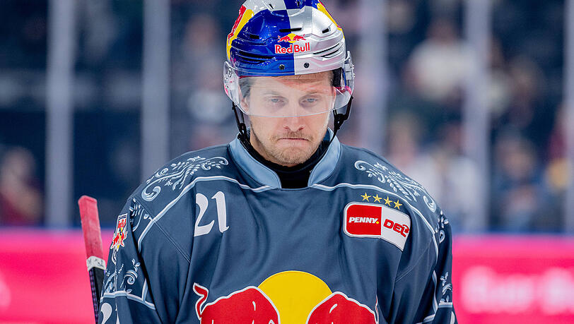 Tr&uuml;be Aussichten: EHC-Top-Angreifer Dominik Kahun f&auml;llt mit einer Unterk&ouml;rperverletzung bis zur Ligaunterbrechung aus und rei&szlig;t eine gro&szlig;e L&uuml;cke in die Offensive der M&uuml;nchner.