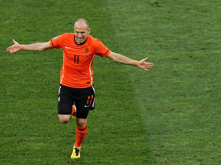 Arjen Robben im Oranje-Dress. Sein Geld verdient der Niederländer beim FC Bayern.