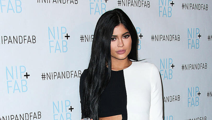 Kylie Jenner bringt demnächst eine 20-teilige Nagellack-Kollektion raus. Kylie Jenner bringt demnächst eine 20-teilige Nagellack-Kollektion raus.