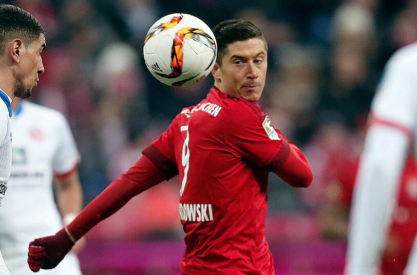 Kein Bundesliga-Spieler traf gegen den 1. FSV Mainz 05 so oft wie Bayern-Angreifer Robert Lewandowski. Im letzten Duell am 2. März 2016 verloren die Münchner allerdings daheim mit 1:2, Lewy traf nicht.