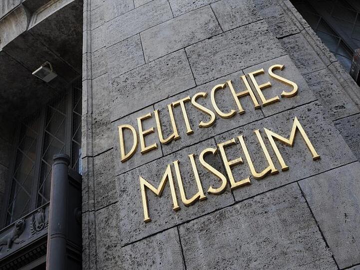Der Eingangsbereich des Deutschen Museums in München. Foto: picture alliance / dpa / Archivbild