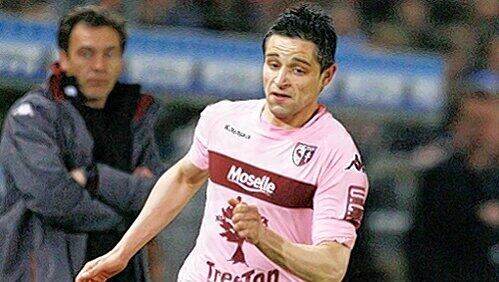 Mario Mutsch, 26-jähriger Luxemburger Nationalspieler und in Metz unter Vertrag, wurde von den Fürthern beobachtet. Mario Mutsch, 26-jähriger Luxemburger Nationalspieler und in Metz unter Vertrag, wurde von den Fürthern beobachtet.