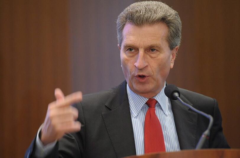 EU-Kommissar Günter Oettinger: "Das deutsche Asylrecht wirkt wie ein Magnet auf die Flüchtlinge".