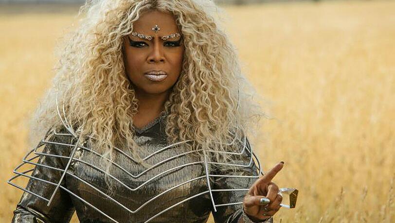 Mrs. Welche (Oprah Winfrey) sucht in verschiedenen Welten nach Kriegern.