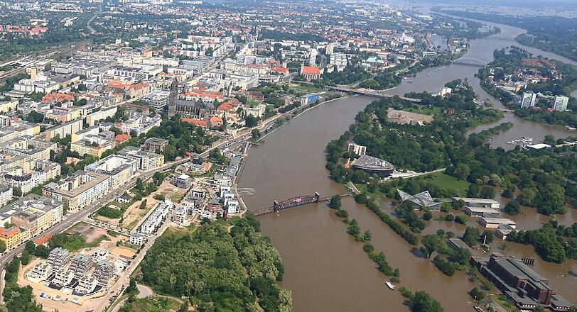 Magdeburg - eine Stadt kämpft gegen das Hochwasser: Die Bilder vom Wochenende und Montag.