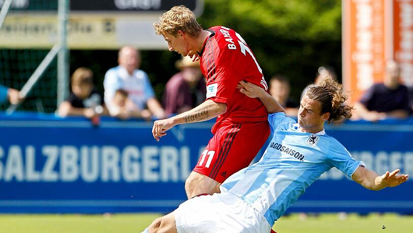 "Bin kein Schönspieler", sagt Yannick über sich selbst. Hier stoppt er Stefan Kiessling. "Bin kein Schönspieler", sagt Yannick über sich selbst. Hier stoppt er Stefan Kiessling.
