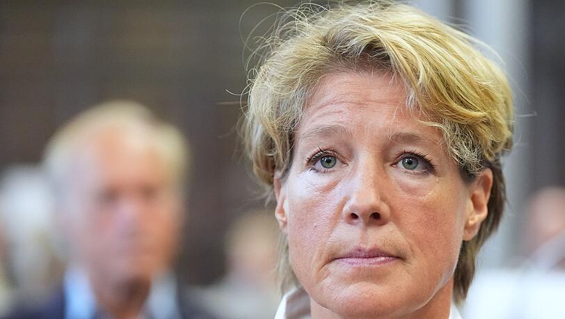 Block kämpfte jahrelang juristisch darum, ihre Kinder wieder bei sich zu haben. Block kämpfte jahrelang juristisch darum, ihre Kinder wieder bei sich zu haben.