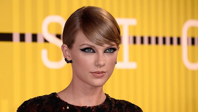 Taylor Swift verdient am Tag eine Million US-Dollar. Taylor Swift verdient am Tag eine Million US-Dollar.