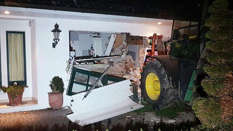 Die Hausbewohner blieben unverletzt.