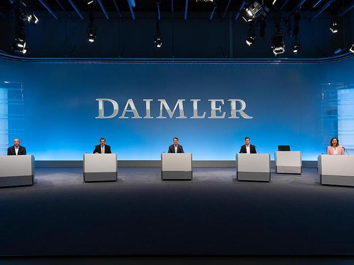 Die Vorstandsmitglieder von Daimler in der virtuellen Hauptversammlung der Daimler AG.