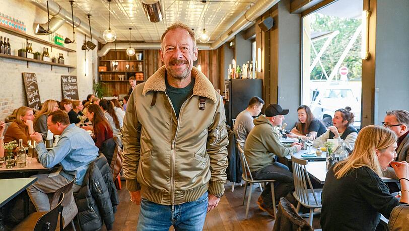 Markus Thatenhorst im Occam Deli. Nach zwölf Jahren an der Ecke Feilitzsch- und Occamstraße muss das Lokal zumachen.