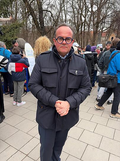 Clemens Baumgartner (CSU) gibt den Surfern R&uuml;ckendeckung.