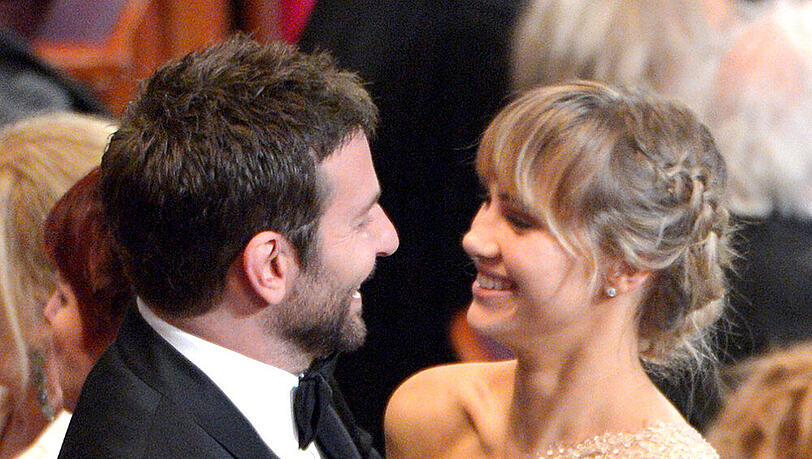 Das Traumpaar zeigt sich gerne verliebt: Bradley Cooper und Suki Waterhouse Das Traumpaar zeigt sich gerne verliebt: Bradley Cooper und Suki Waterhouse
