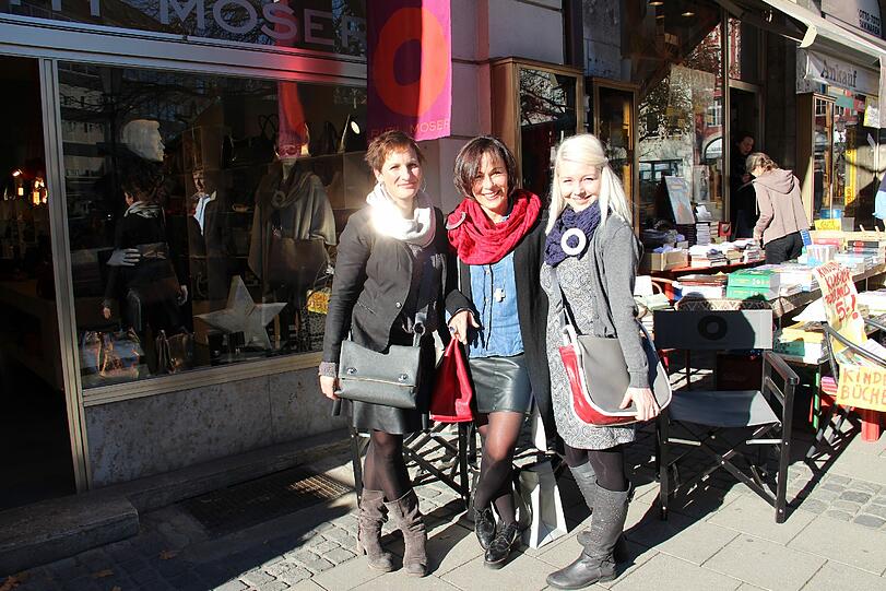 Lisa Hegge, Ruth Moser und Rebecca Domen vom Handtaschengeschäft "Moser" im Ruffinihaus, Sendlinger Straße 1.