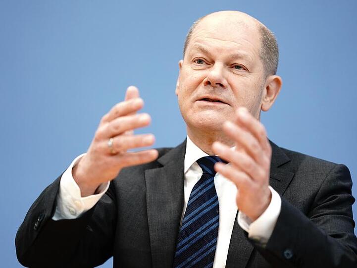 Kann Bundesfinanzminister Olaf Scholz (SPD) die schwarze Null halten? Es wird vom Fortgang der Coronakrise abhängen.
