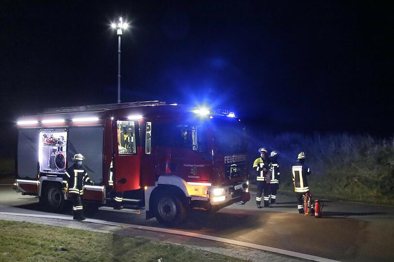 Den Fahrer erwartet ein Strafverfahren wegen Trunkenheit im Verkehr, sein Führerschein wurde vor Ort sichergestellt.