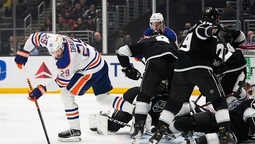 Leon Draisaitl (l) verlor erneut mit den Edmonton Oilers.