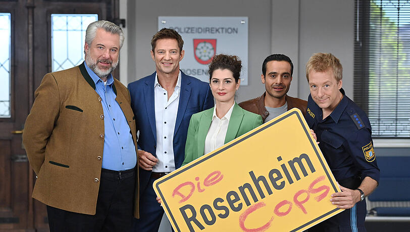 Igor Jeftic mit seinen "Rosenheim-Cops"-Kollegen Dieter Fischer, Anastasia Papadopoulos, Baran Hevi und Max Müller. Igor Jeftic mit seinen "Rosenheim-Cops"-Kollegen Dieter Fischer, Anastasia Papadopoulos, Baran Hevi und Max Müller.