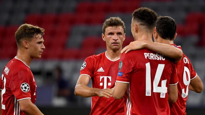 Bayerns Ivan Perisic (2.v.r.) jubelt nach seinem Treffer zum 2:0 mit den Mannschaftskameraden Müller (2.v.l.), Lewandowski (r) und Kimmich (l). Bayerns Ivan Perisic (2.v.r.) jubelt nach seinem Treffer zum 2:0 mit den Mannschaftskameraden Müller (2.v.l.), Lewandowski (r) und Kimmich (l).