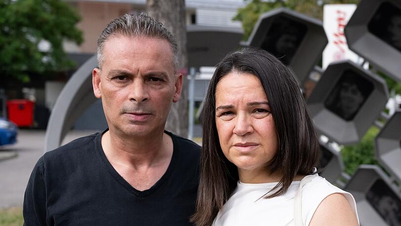 Für Hasan und Sibel Leyla haben bei dem rassistischen Anschlag auf das Olympia-Einkaufszentrum am 22. Juli 2016 ihren Sohn verloren. Für Hasan und Sibel Leyla haben bei dem rassistischen Anschlag auf das Olympia-Einkaufszentrum am 22. Juli 2016 ihren Sohn verloren.