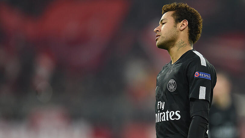 In brasilianischen Medien ist die Rede davon, dass Neymar im Mater Dei Hospital in Belo Horizonte operiert wird. In brasilianischen Medien ist die Rede davon, dass Neymar im Mater Dei Hospital in Belo Horizonte operiert wird.