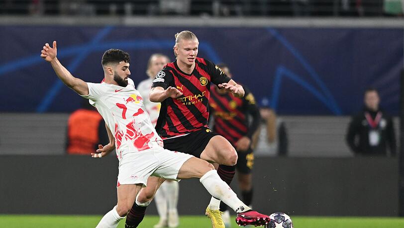 Josko Gvardiol (l) spielt künftig zusammen mit Erling Haaland bei Manchester City.