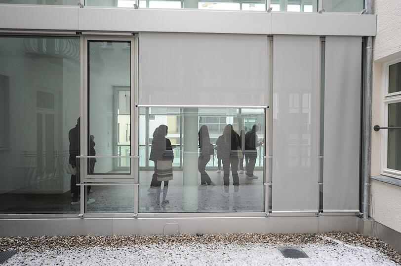 Riesige Wohnzimmer, begehbare Kleiderschränken, Fischgrätparkett, Lichthof - die Bilder aus der neuen Hofstatt