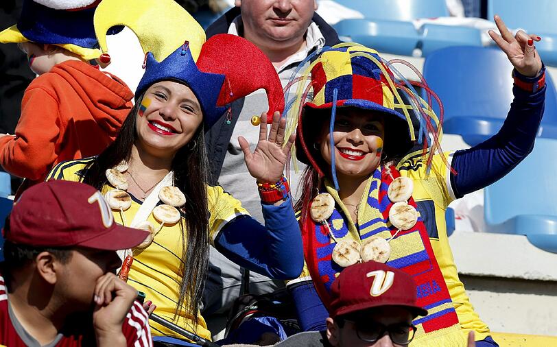 Hier gibt's weitere verrückte Bilder der Fans bei der Copa America 2015.