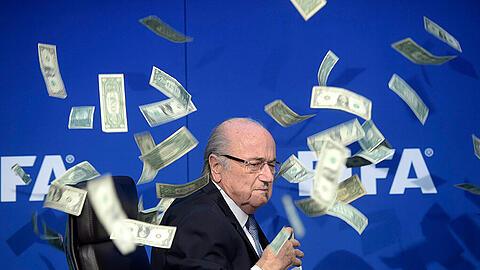 Ein Geldregen der anderen Art für Joseph Blatter.