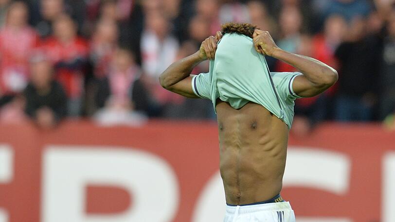 Kingsley Coman war nach seiner vergebenen Chance untröstlich.