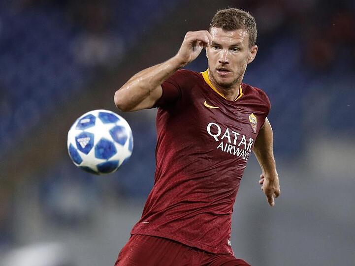 AS Roms Edin Dzeko sah im Pokalspiel die Rote Karte.