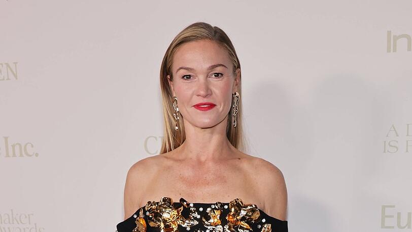 Julia Stiles hat das Publikum und die Jury von "Dancing with the Stars" mit einer Hommage an Heath Ledger ber&uuml;hrt.