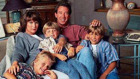 Zachery Ty Bryan, Patricia Richardson, Taran Noah Smith, Tim Allen und Jonathan Taylor Thomas (v.l.n.r.) spielten die Familie bei "H&ouml;r mal, wer da h&auml;mmert".