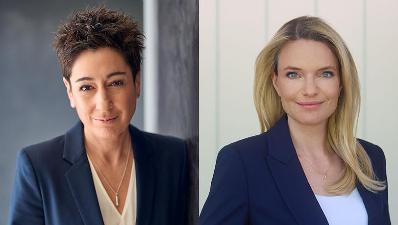 Die ZDF-Journalistinnen Dunja Hayali (links) und Sarah Tacke werden mit dem Hanns-Joachim-Friedrichs-Preis ausgezeichnet. Die ZDF-Journalistinnen Dunja Hayali (links) und Sarah Tacke werden mit dem Hanns-Joachim-Friedrichs-Preis ausgezeichnet.