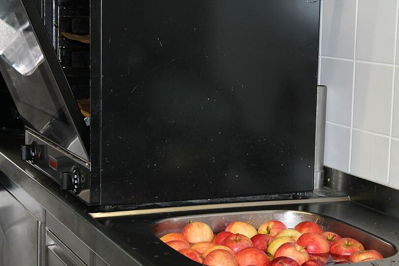 Obst und Bio-Mahlzeiten für die Schüler - so soll die gesunde Ernährung der Jugendlichen gefördert werden.