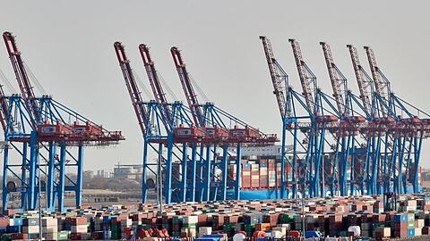 Es geht voran, auch wenn beim Export das Vorkrisen-Niveau noch nicht erreicht ist.