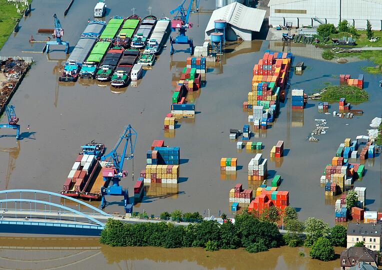 Ein Containerumschlagplatz im sächsischen Riesa.